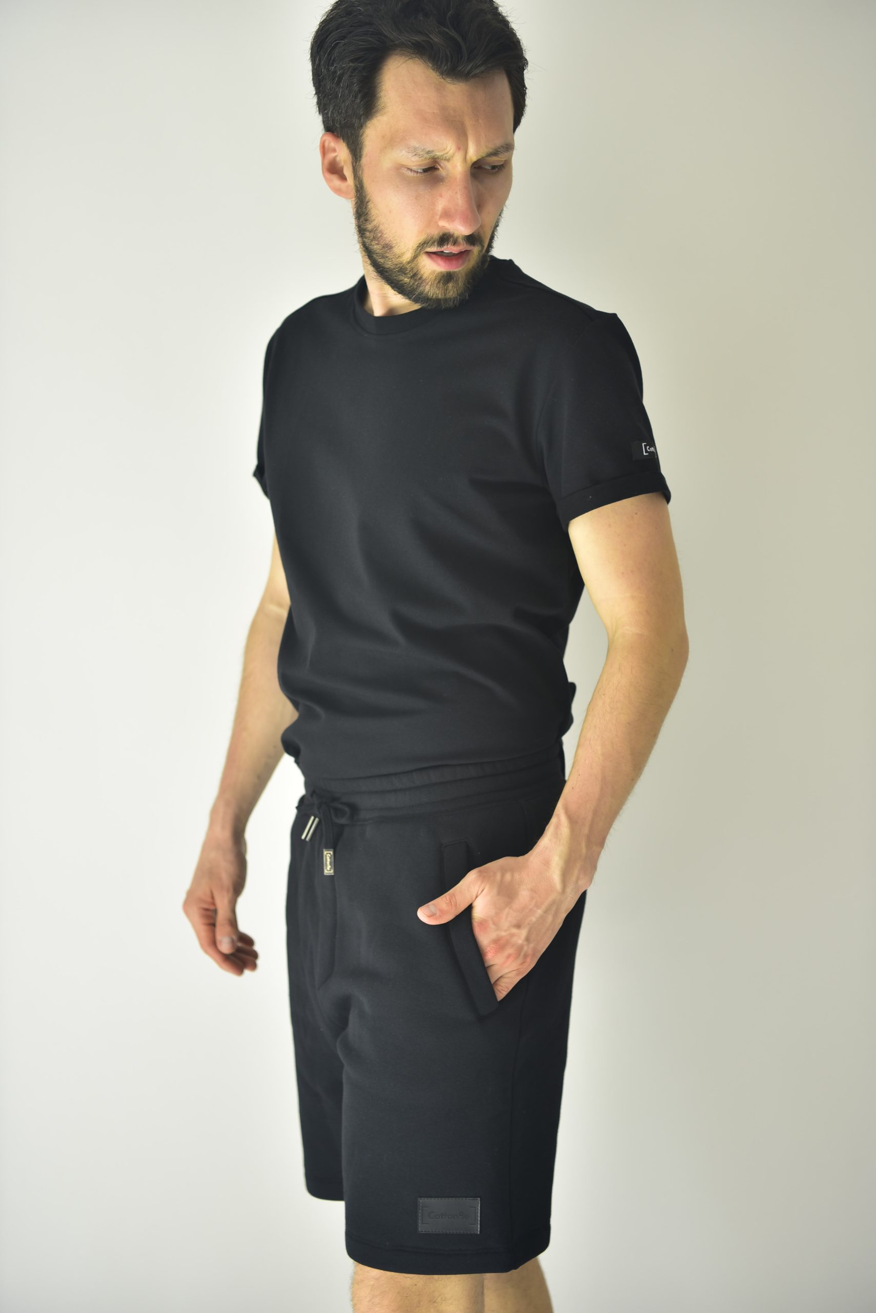 Spodenki krótkie – Czarne - obrazek 2