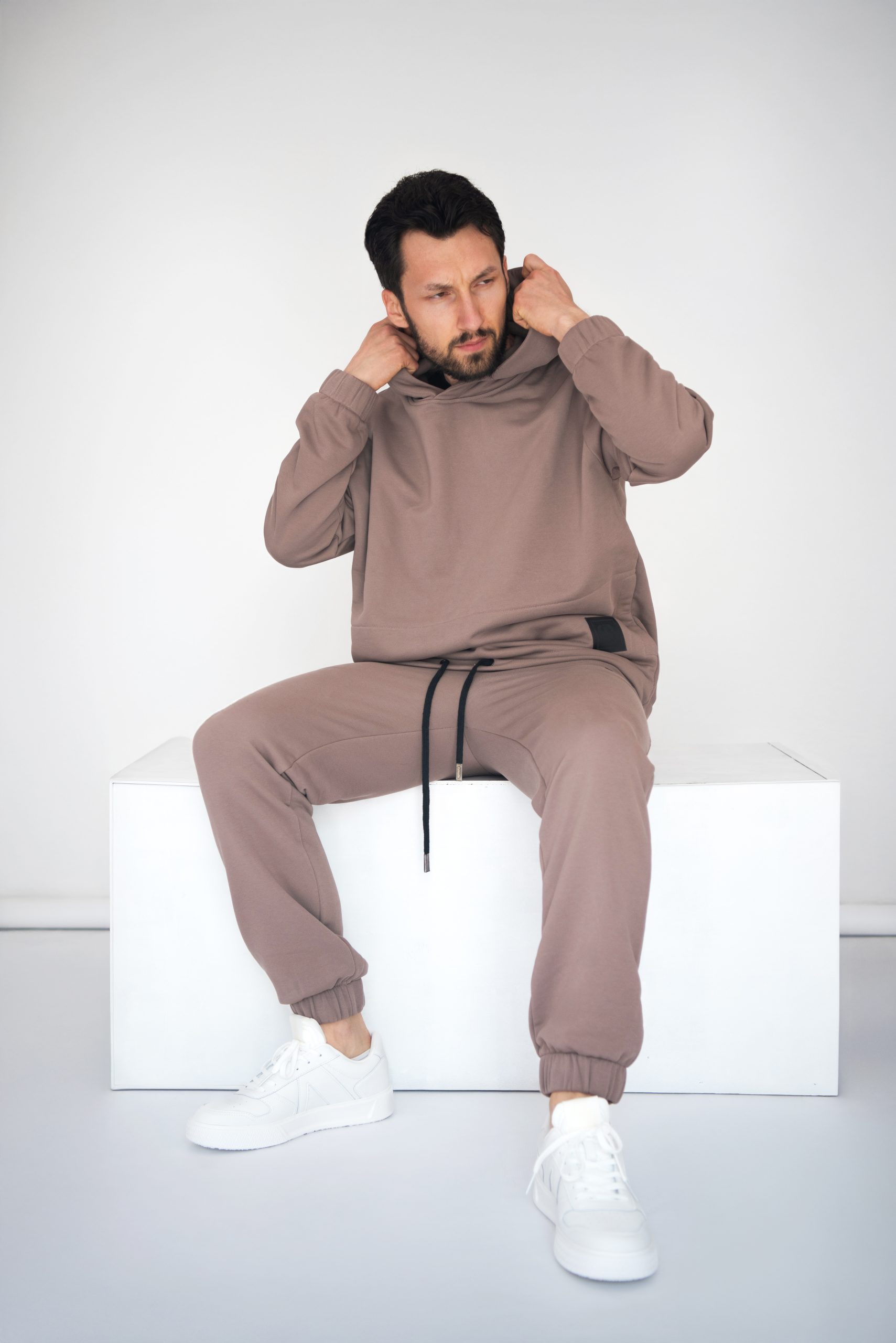 Komplet dresowy oversize z kapturem bez suwaka – Latte - obrazek 2